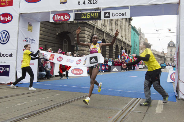 Cold wins for Tadese and Cherono