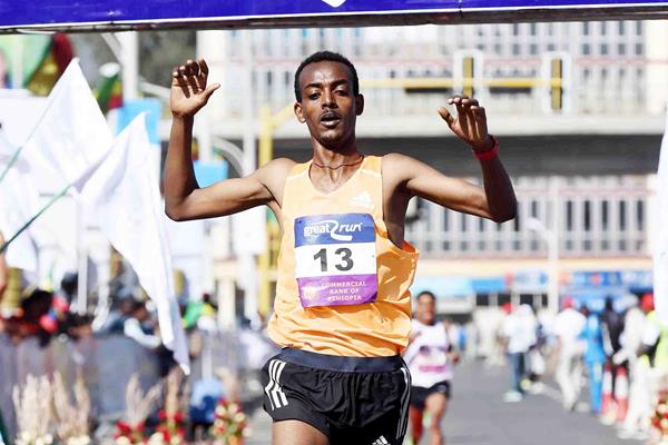 Tamirat Tola - Dubai Marathon