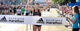 Dale Warrander wins Auckland Marathon 2011